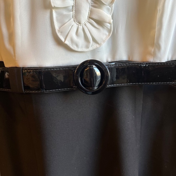 Black and Off-White Dress - Picture 7 of 9